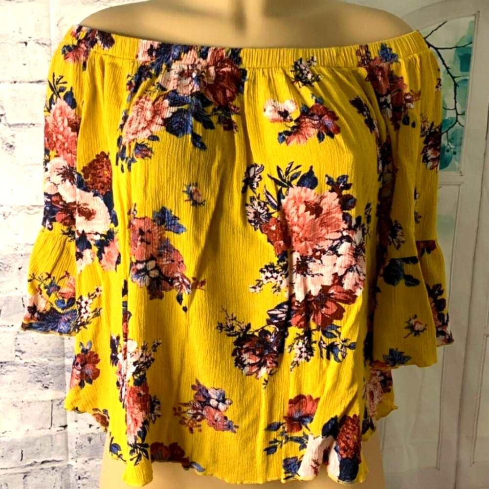 Kaii Los Angeles off the shoulder blouse